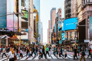 7月就業報告：勿因企業招聘猶豫不決，而忽視長期趨勢