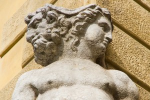 Exploring the bond market’s duality